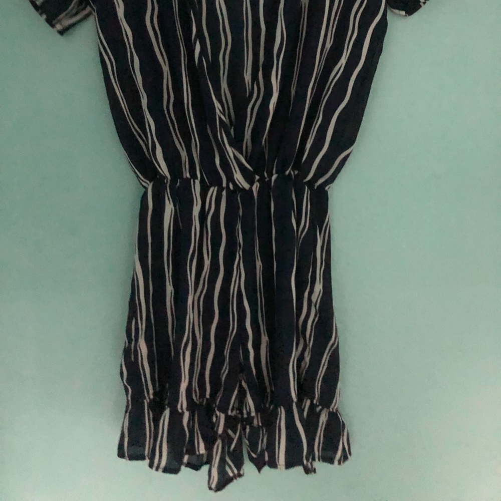 Stripped romper - Picture 2 of 2